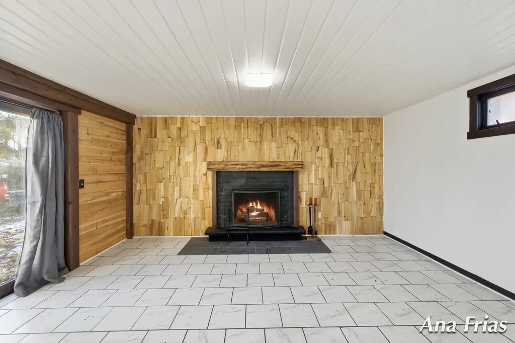 3755 Jefferson Avenue SE Wyoming City MI 49548