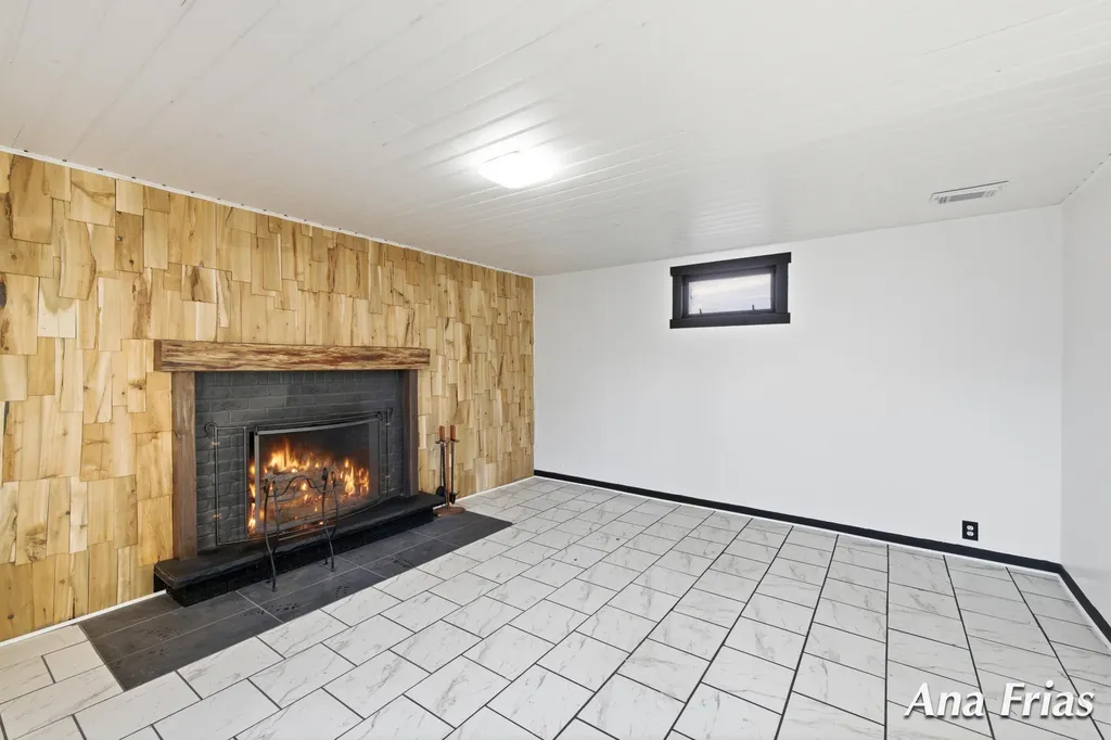 3755 Jefferson Avenue SE Wyoming City MI 49548