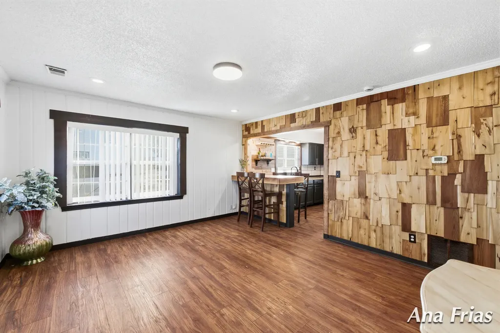 3755 Jefferson Avenue SE Wyoming City MI 49548