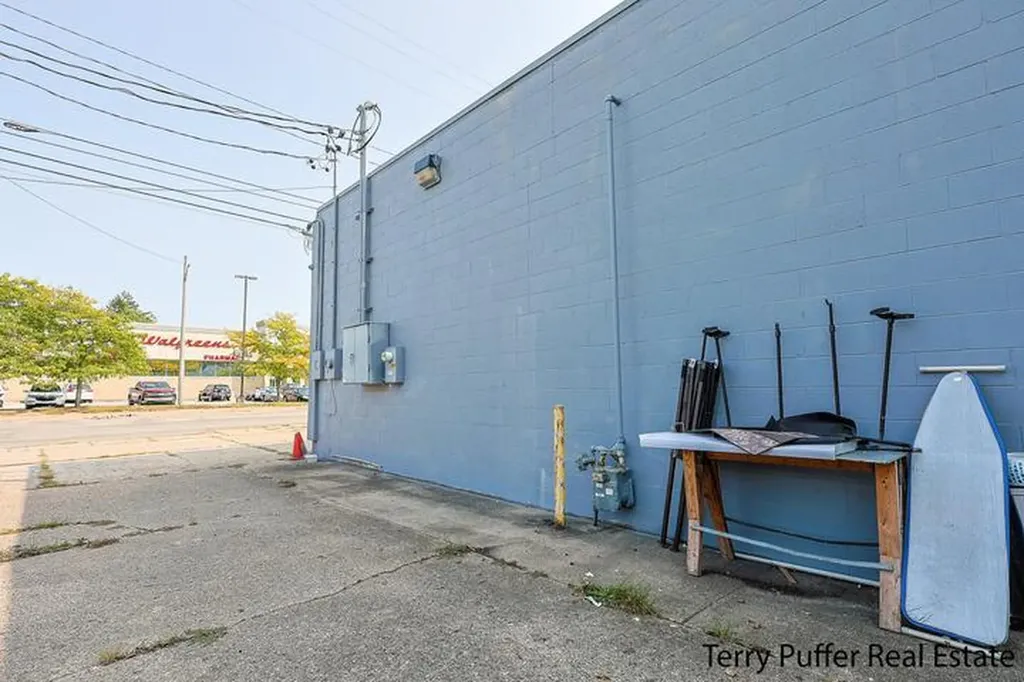 981 S Getty Street Muskegon City MI 49442