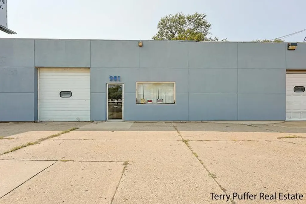 981 S Getty Street Muskegon City MI 49442