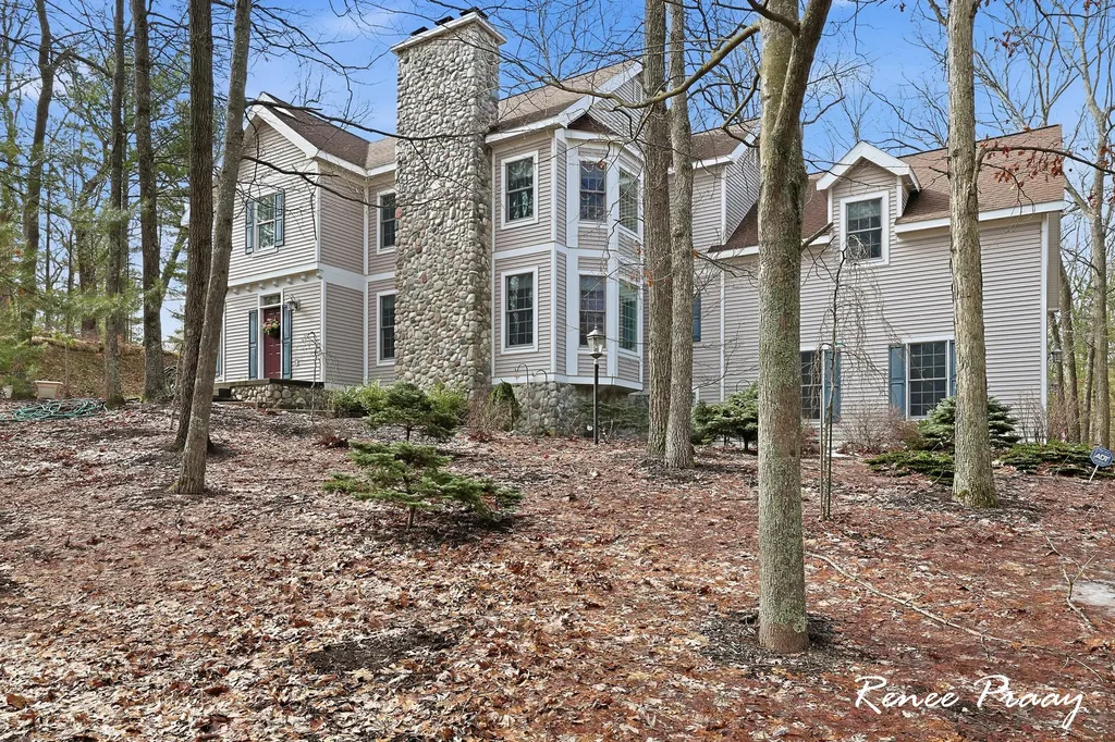 5439 Shawnee Road Pentwater Township MI 49449