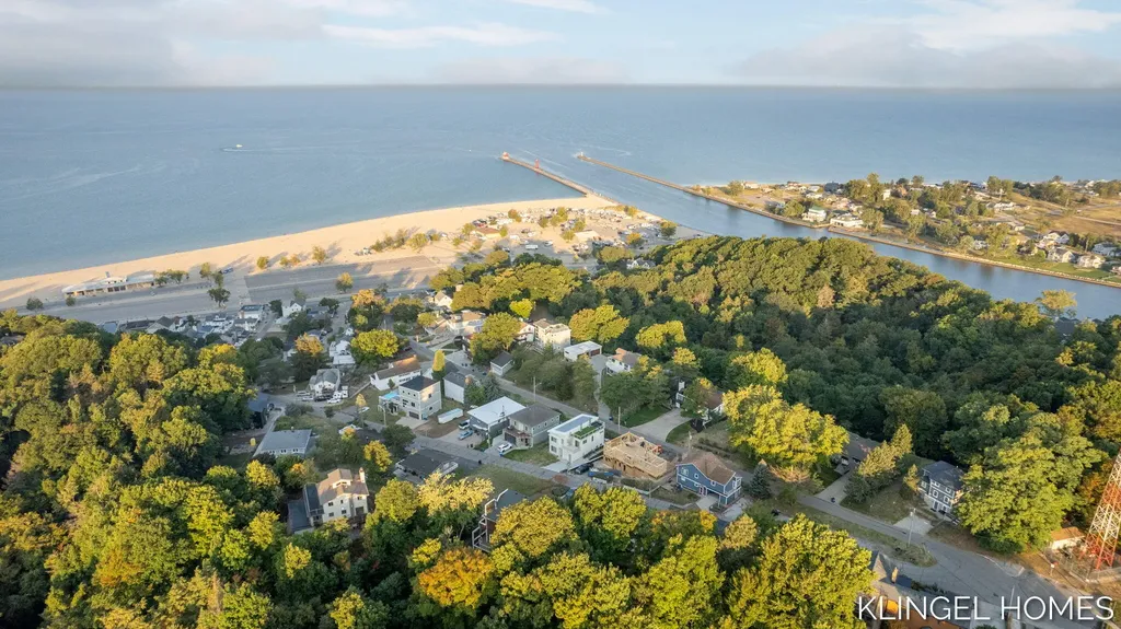 140 Prospect Street Grand Haven City MI 49417