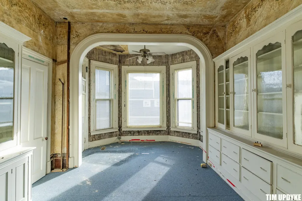 382 W Muskegon Avenue Muskegon City MI 49440