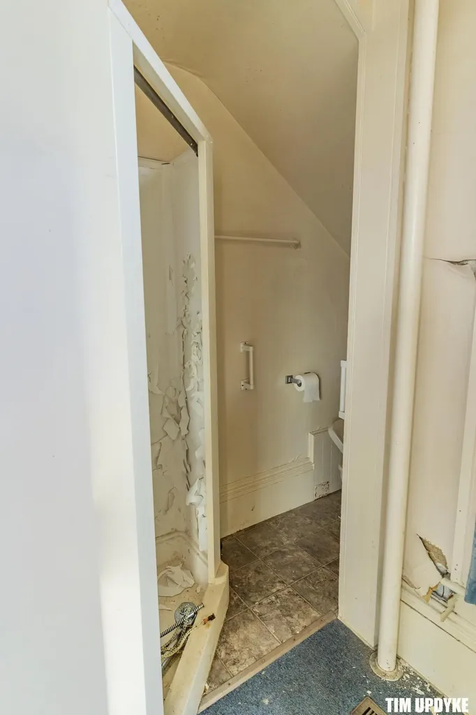 382 W Muskegon Avenue Muskegon City MI 49440