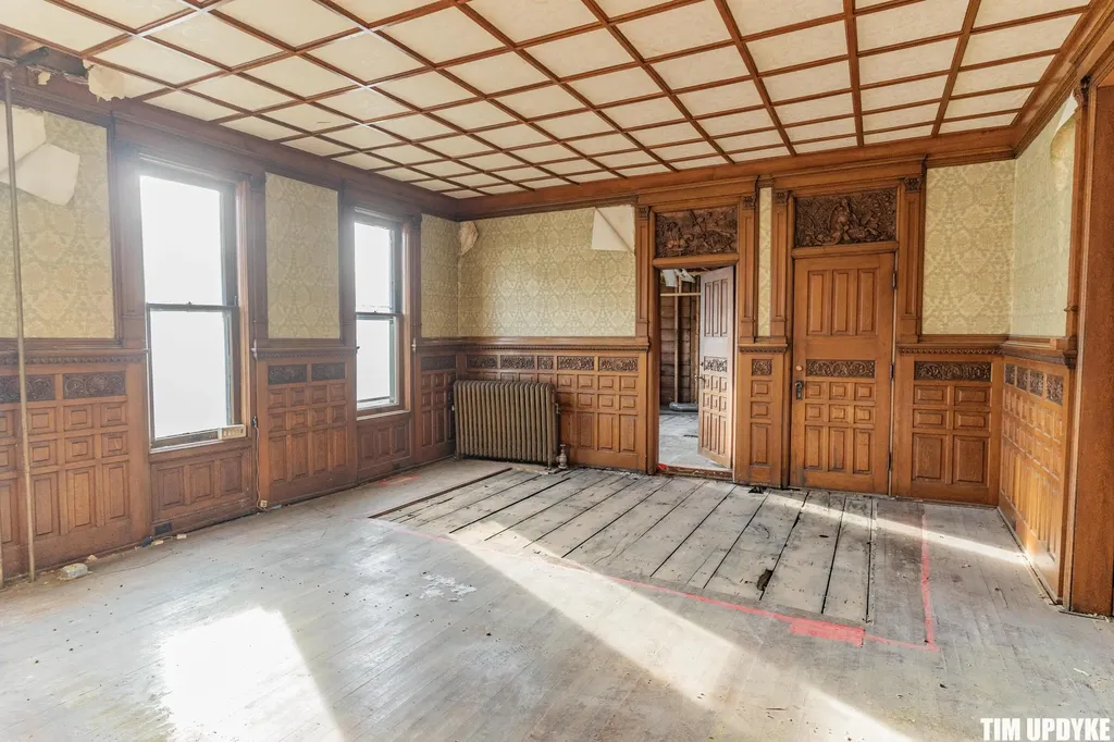 382 W Muskegon Avenue Muskegon City MI 49440