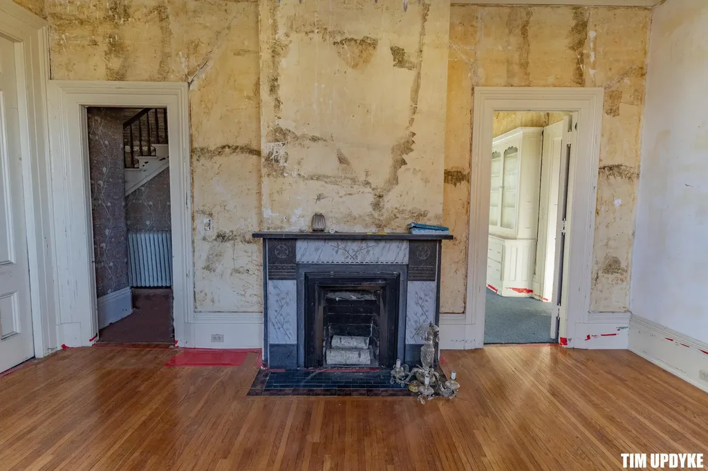 382 W Muskegon Avenue Muskegon City MI 49440
