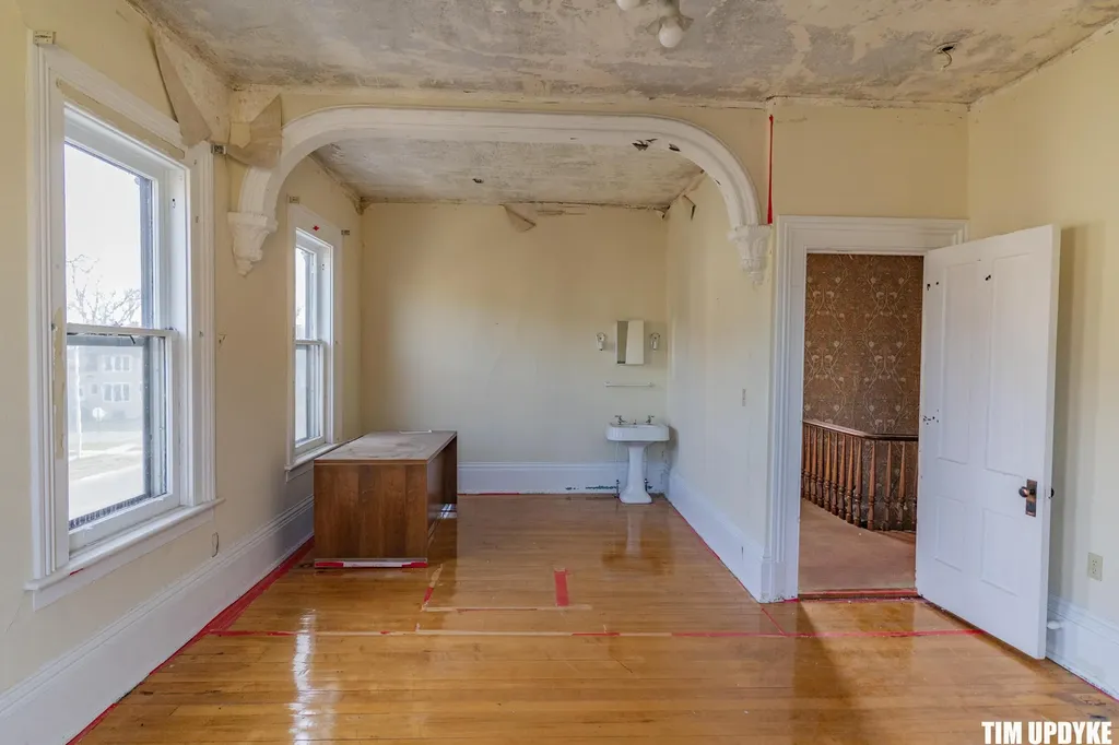 382 W Muskegon Avenue Muskegon City MI 49440