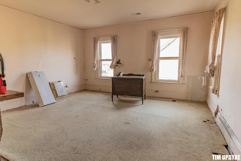 382 W Muskegon Avenue Muskegon City MI 49440
