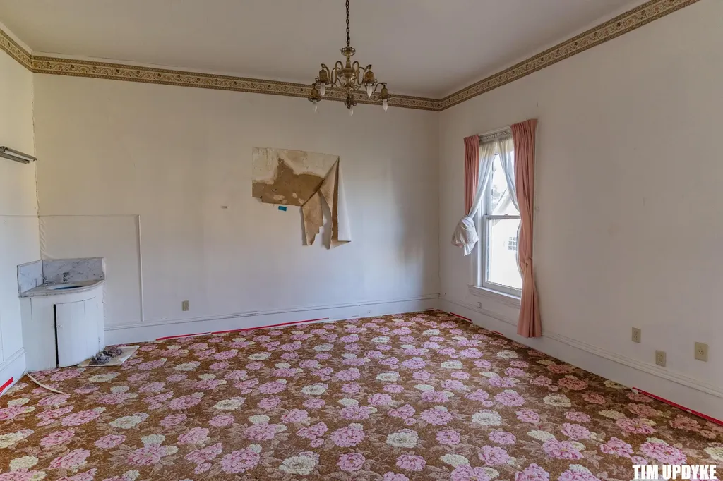 382 W Muskegon Avenue Muskegon City MI 49440