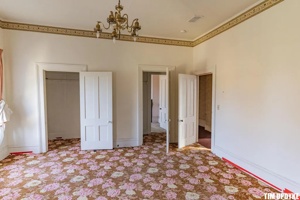 382 W Muskegon Avenue Muskegon City MI 49440