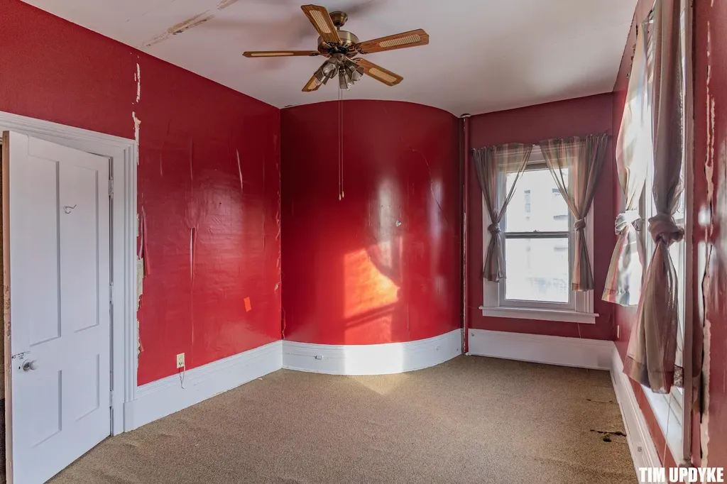 382 W Muskegon Avenue Muskegon City MI 49440