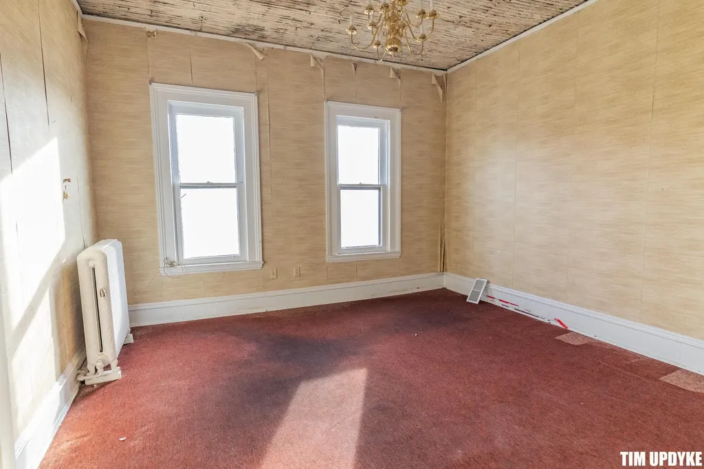 382 W Muskegon Avenue Muskegon City MI 49440