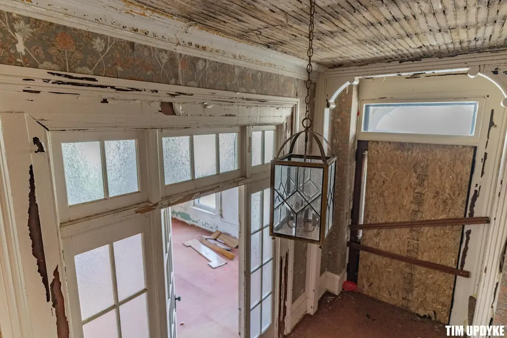 382 W Muskegon Avenue Muskegon City MI 49440