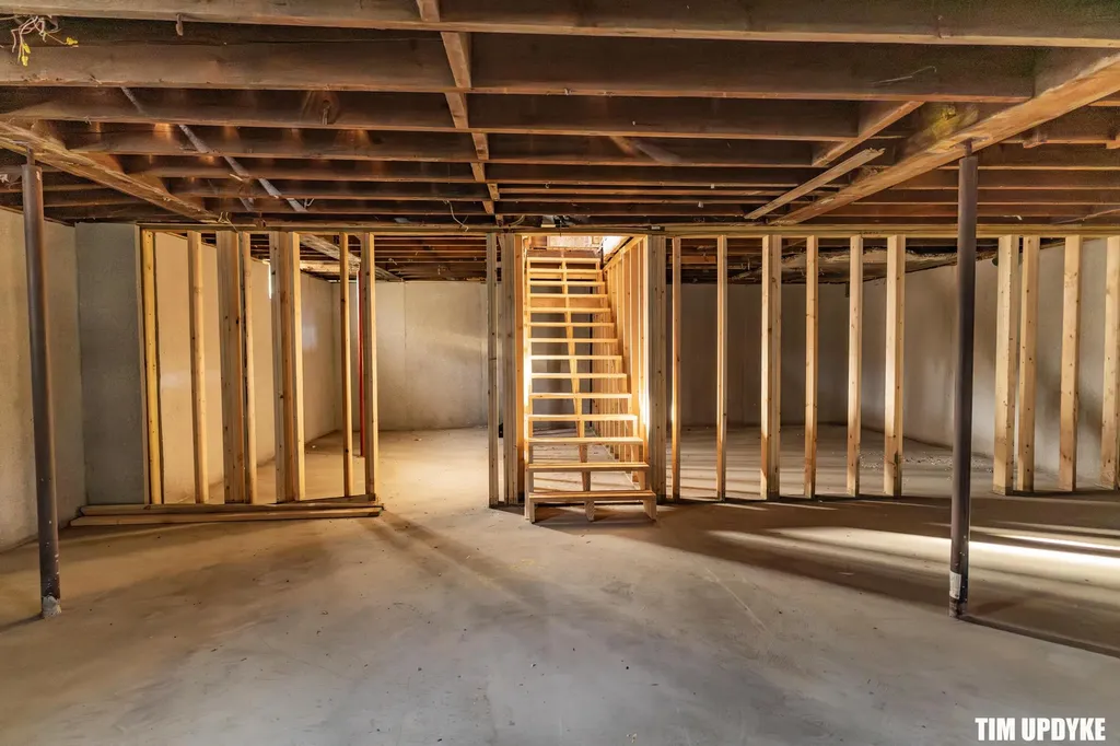 382 W Muskegon Avenue Muskegon City MI 49440