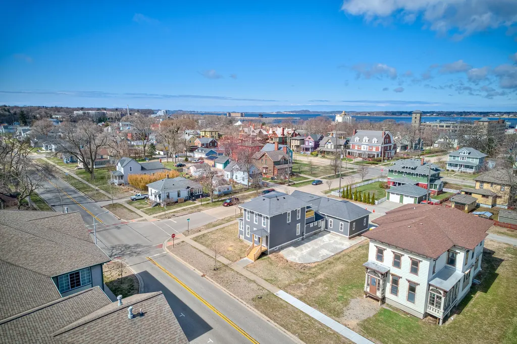 382 W Muskegon Avenue Muskegon City MI 49440