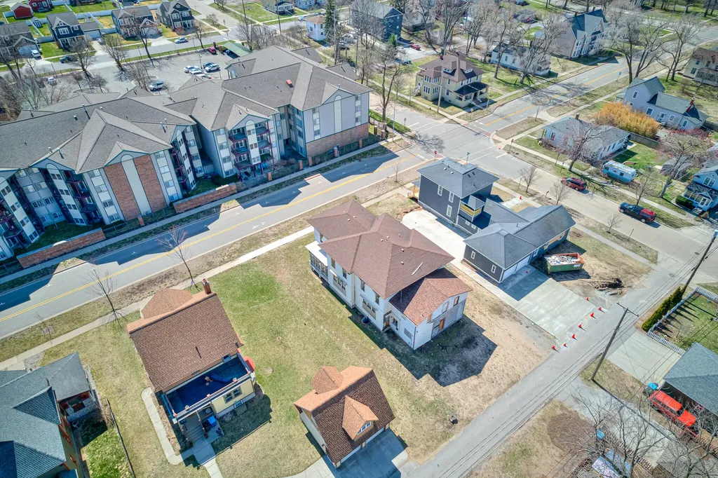 382 W Muskegon Avenue Muskegon City MI 49440