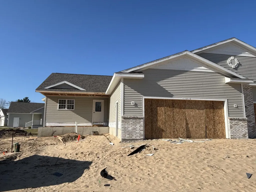 1517 E Addison Way Laketon Township MI 49445