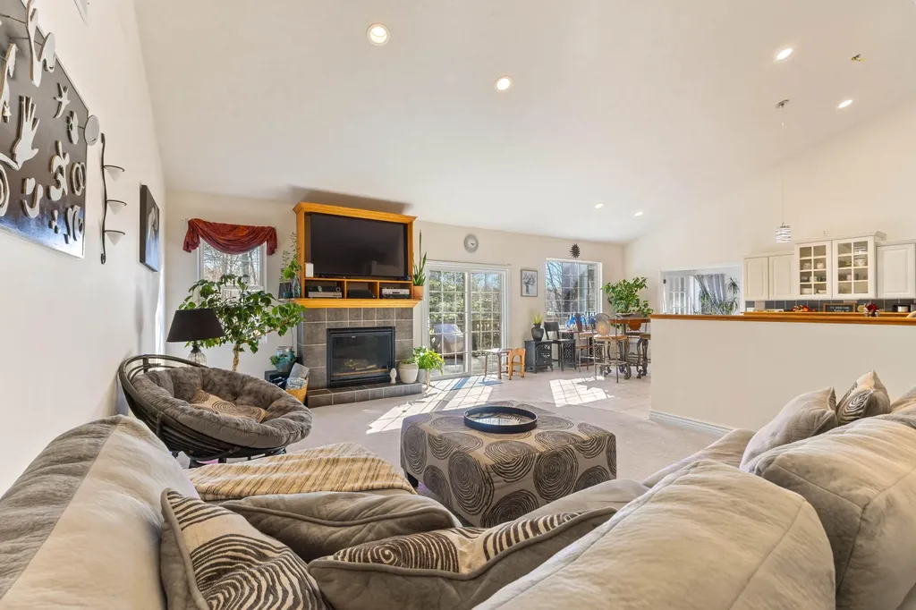 3317 Danglwood Court Fruitport Charter Township MI 49444