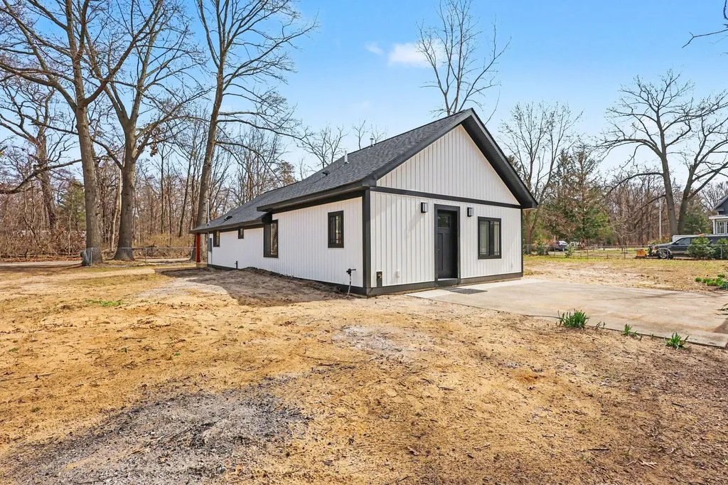 908 Grove Street Lee Township MI 49450