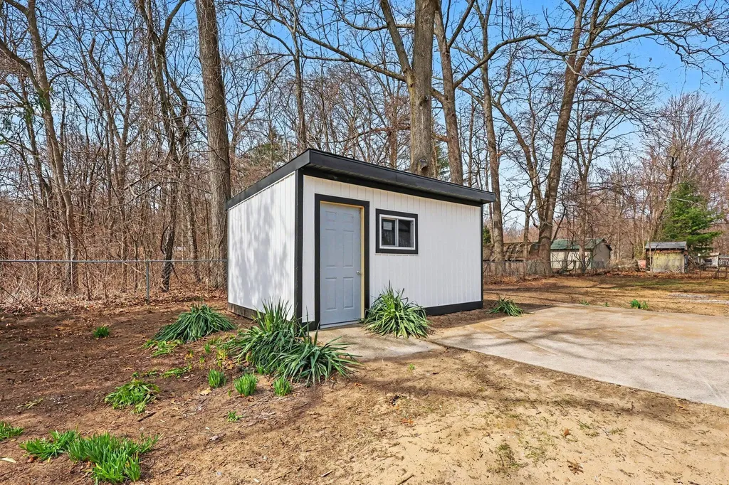 908 Grove Street Lee Township MI 49450