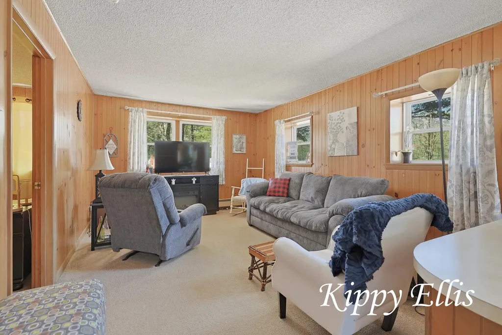2860 Fenner Road Laketon Township MI 49445