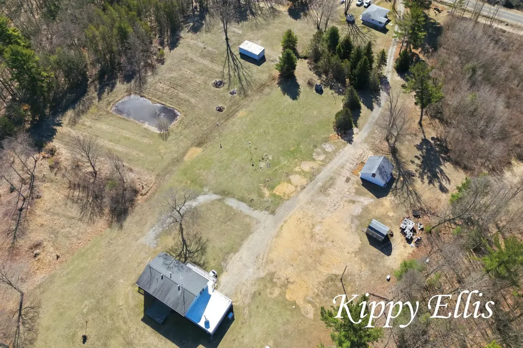 2860 Fenner Road Laketon Township MI 49445