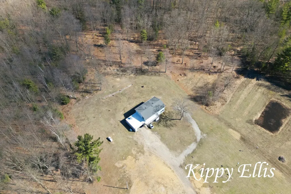 2860 Fenner Road Laketon Township MI 49445