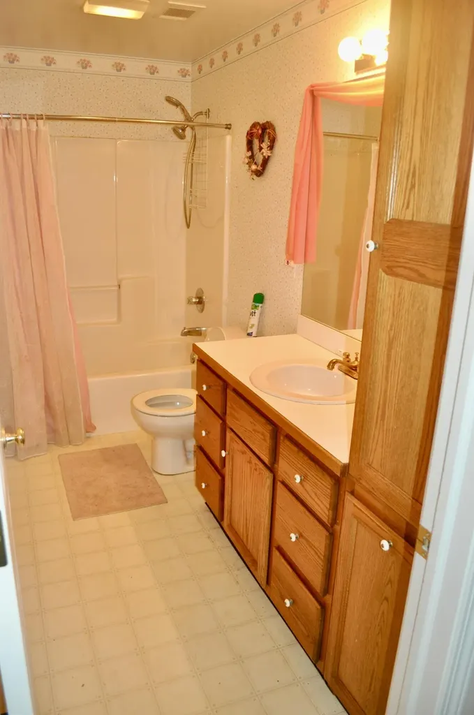 3217 Westbury Court Holland Charter Township MI 49424