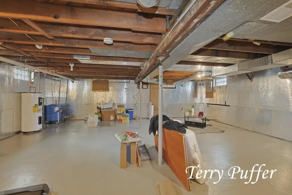 1559 Glenwood Avenue Laketon Township MI 49445
