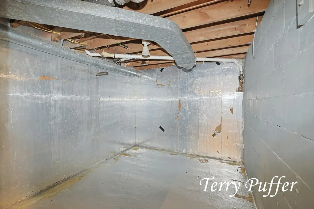 1559 Glenwood Avenue Laketon Township MI 49445