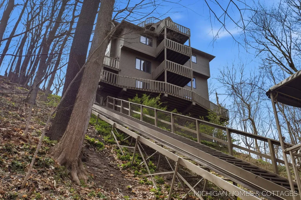 2312 Maksaba Trail Laketown Township MI 49434