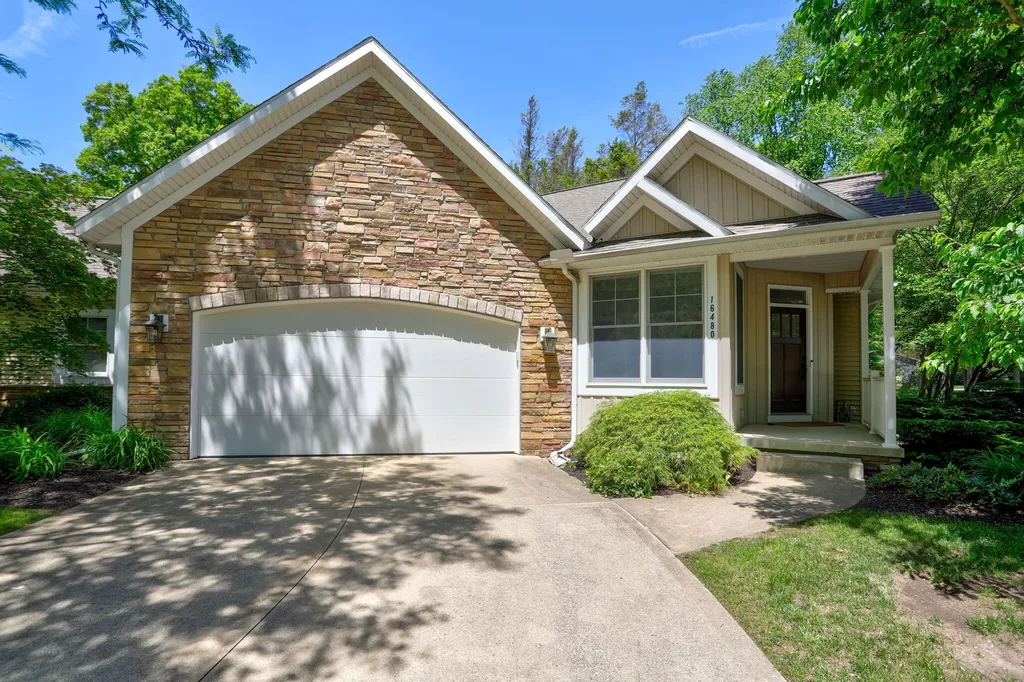 16480 Springvale Court Ferrysburg City MI 49456