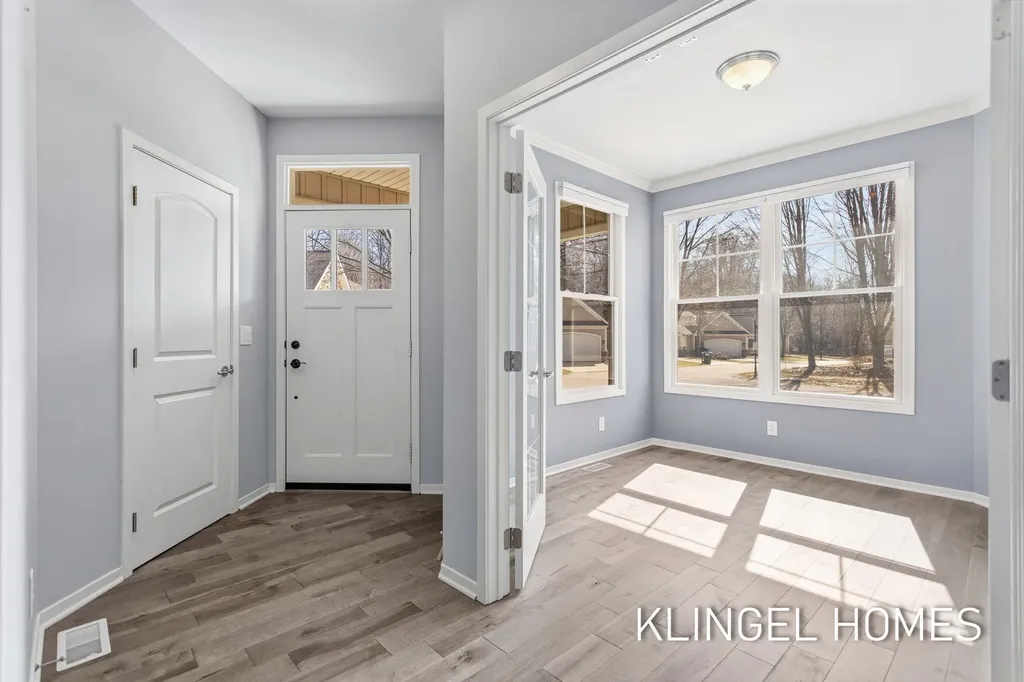 16480 Springvale Court Ferrysburg City MI 49456
