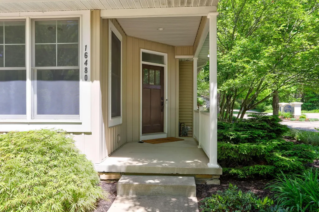 16480 Springvale Court Ferrysburg City MI 49456
