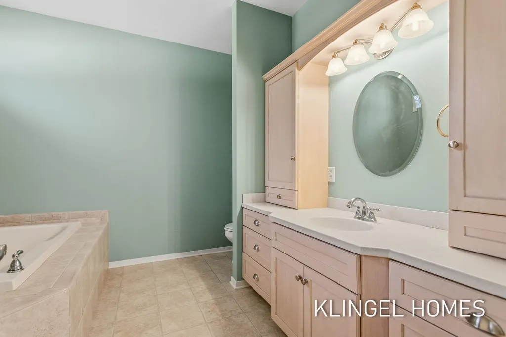 16480 Springvale Court Ferrysburg City MI 49456