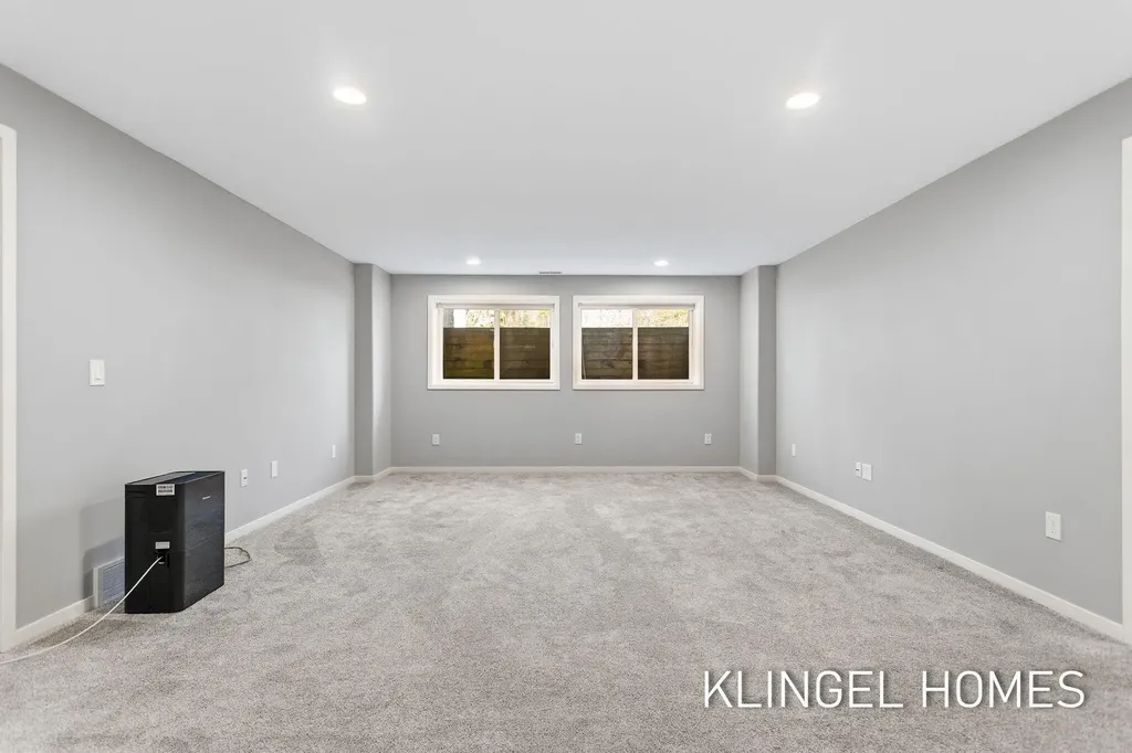 16480 Springvale Court Ferrysburg City MI 49456