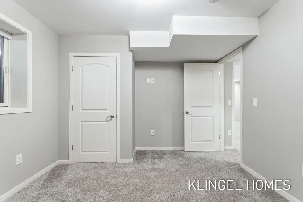16480 Springvale Court Ferrysburg City MI 49456