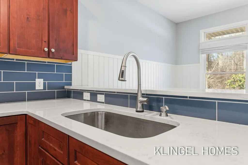 16480 Springvale Court Ferrysburg City MI 49456