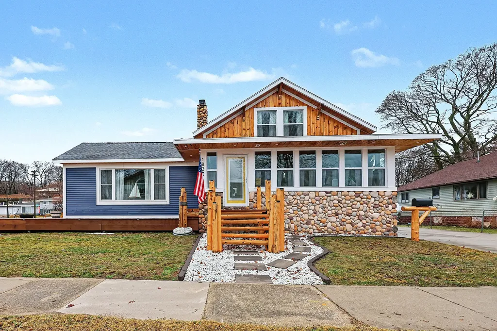 1835 Edgewater Street Muskegon City MI 49441