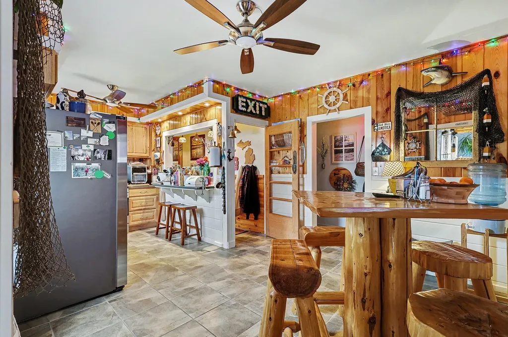 1835 Edgewater Street Muskegon City MI 49441