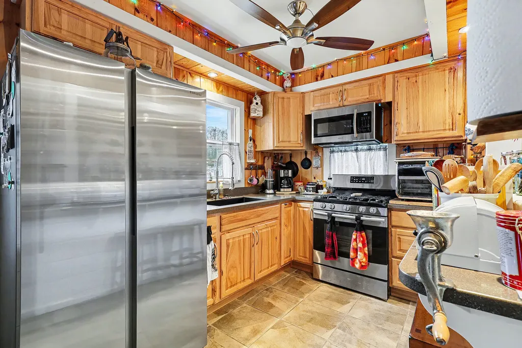 1835 Edgewater Street Muskegon City MI 49441