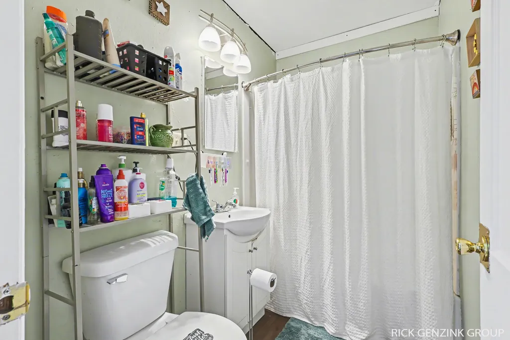 614 W High Street Bangor City MI 49013