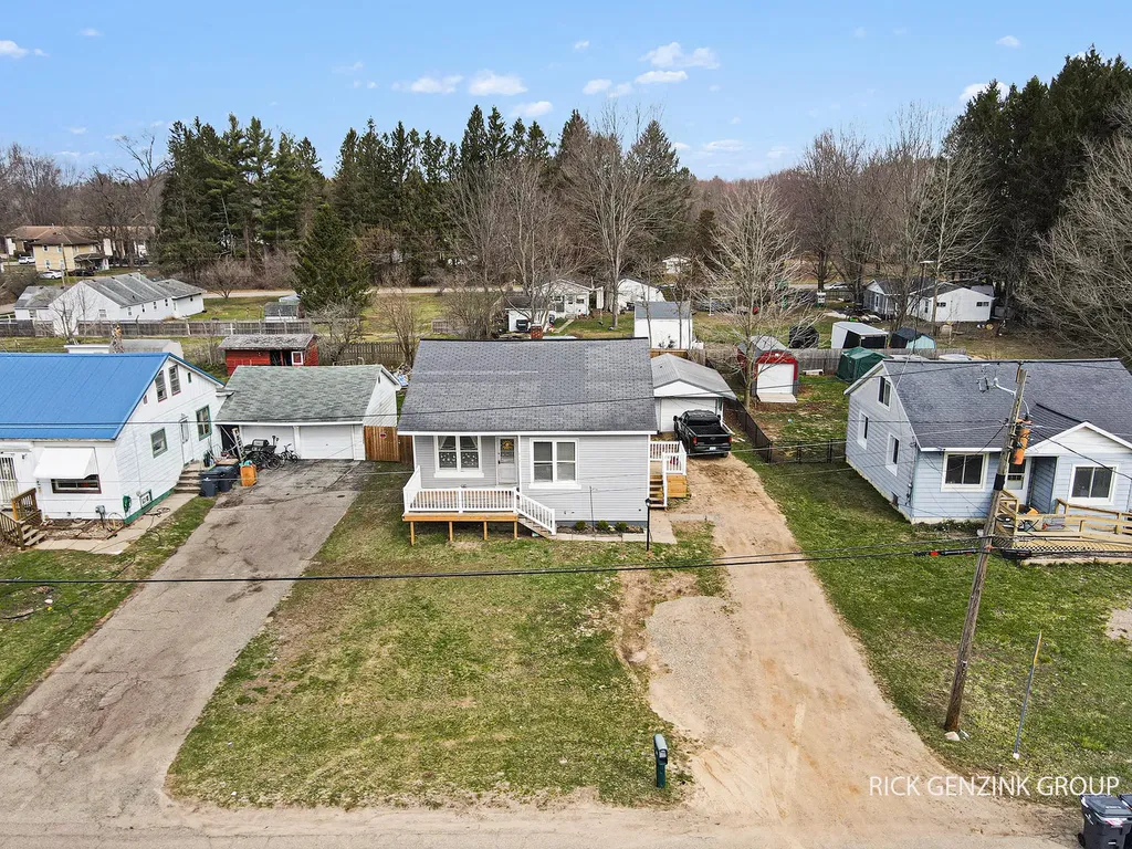 614 W High Street Bangor City MI 49013