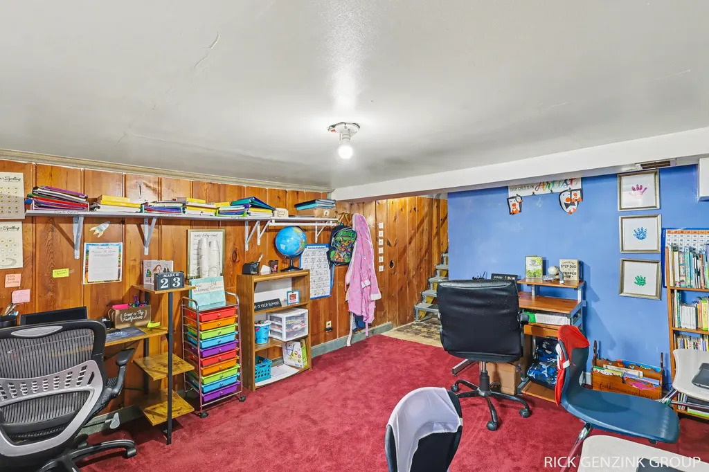 614 W High Street Bangor City MI 49013
