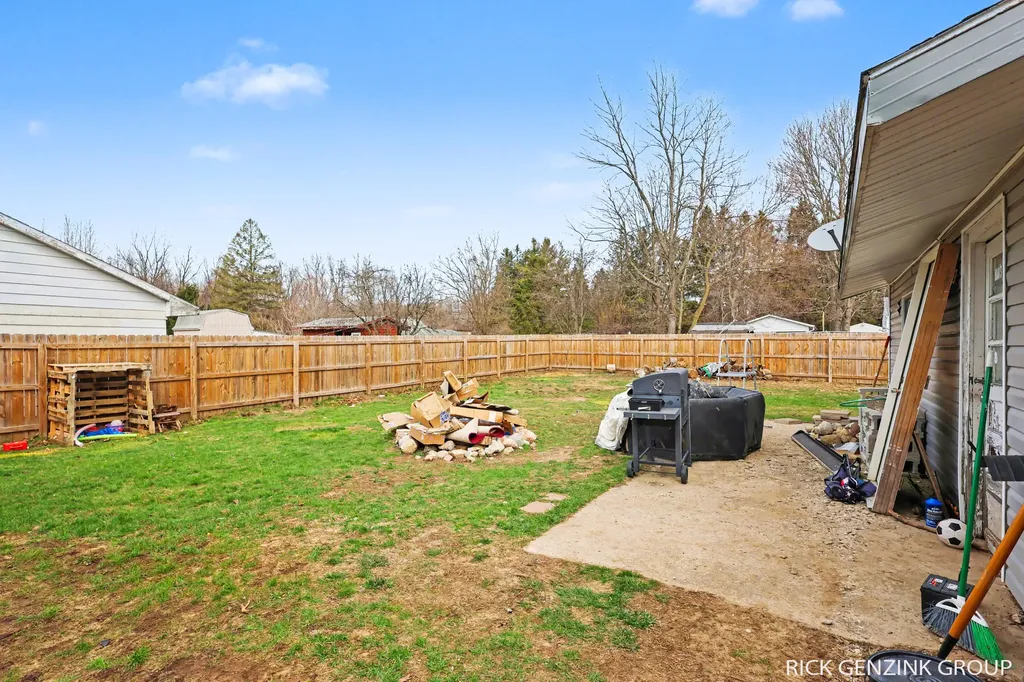 614 W High Street Bangor City MI 49013