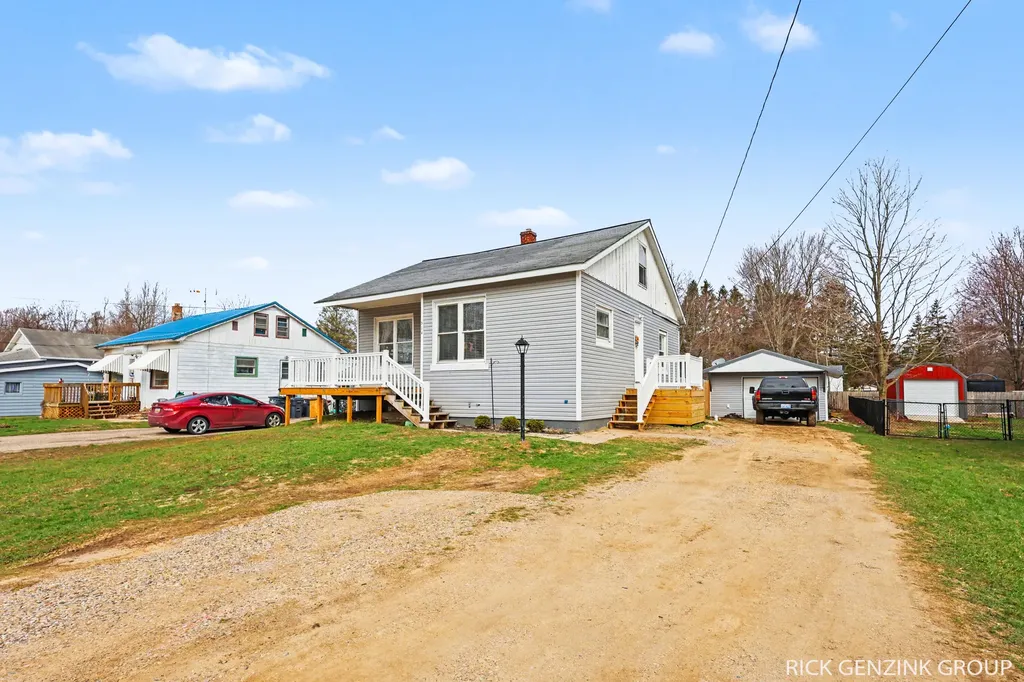 614 W High Street Bangor City MI 49013