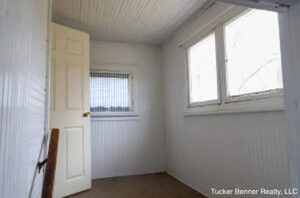 293 N 3rd Avenue Fruitport Village MI 49415