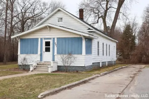 293 N 3rd Avenue Fruitport Village MI 49415