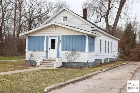 293 N 3rd Avenue Fruitport Village MI 49415